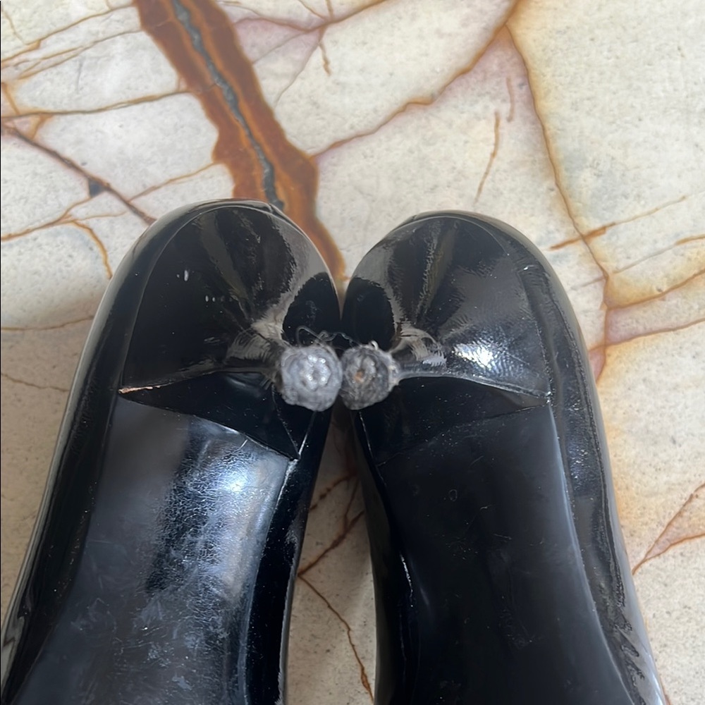 👠 Coach Black Patent Leather Pumps ✨ Timeless Elegance - Picture 7 of 9
